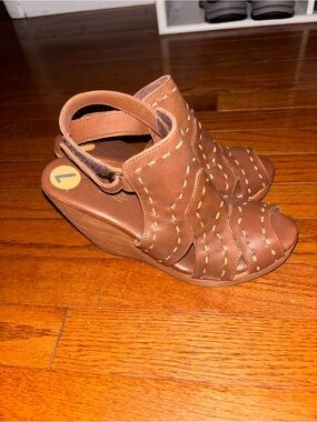 Women’s Brown Leather Wedge Sandals Size 7